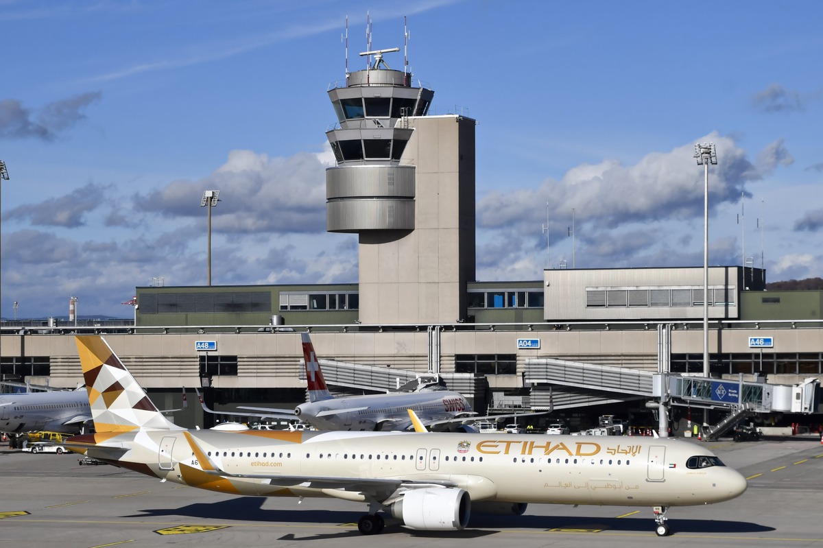 Etihad Airways Expands Fleet with 32 New Airbus Aircraft Starting in 2027